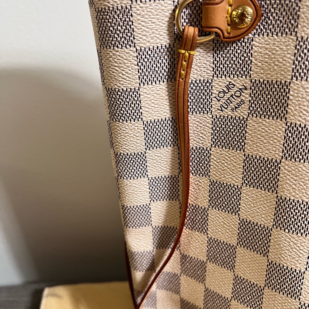 100% Used Authentic Louis Vuitton Neverfull MM - Picture 5 of 15